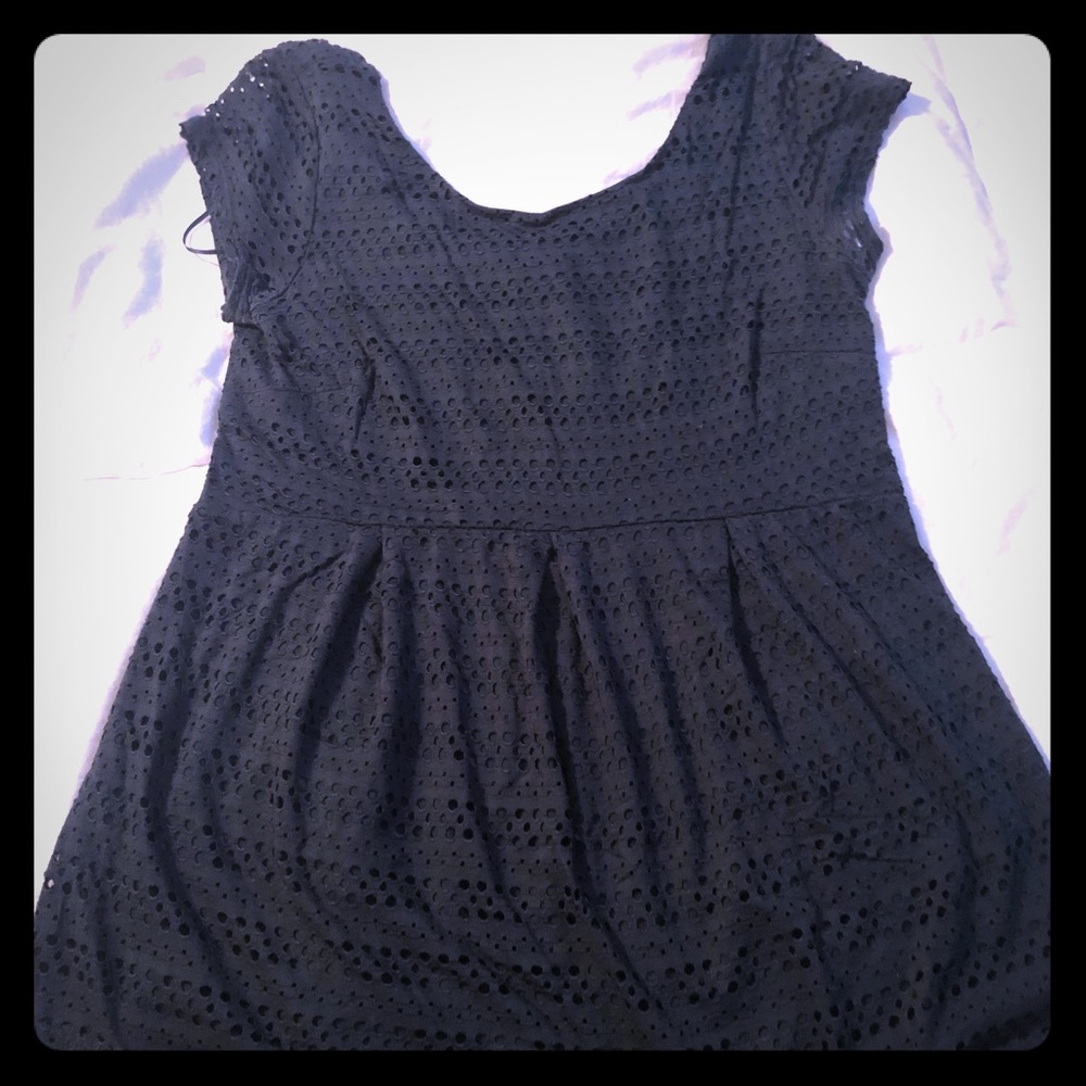 *Sold* Green maternity shirt